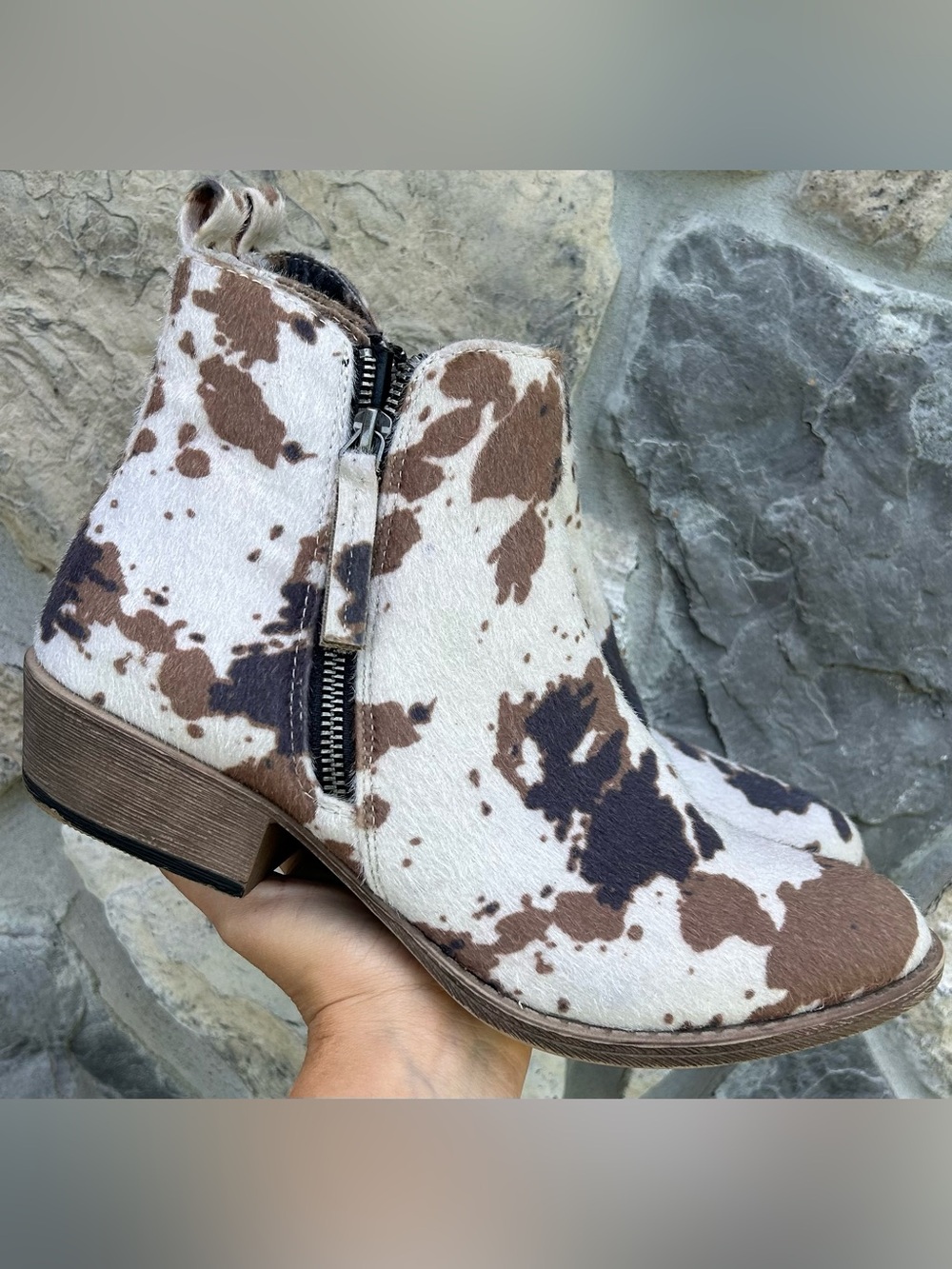 Very G Western Ankle Boots Size 11 Faux Cowhide Boho Festival Rodeo Concert